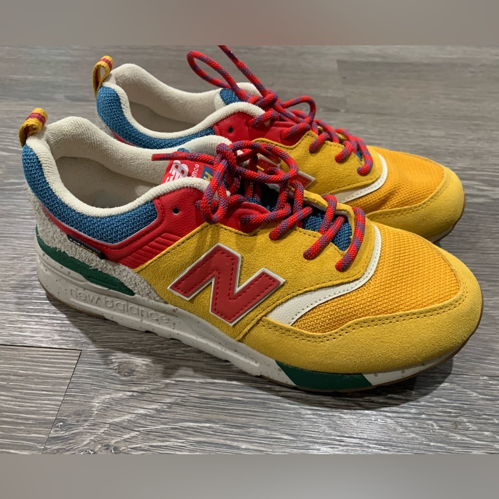 Mens New Balance 997H Sneakers Size 4.5